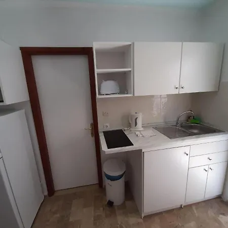 Cheerful In With Balcony Appartement Benitses (Corfu)